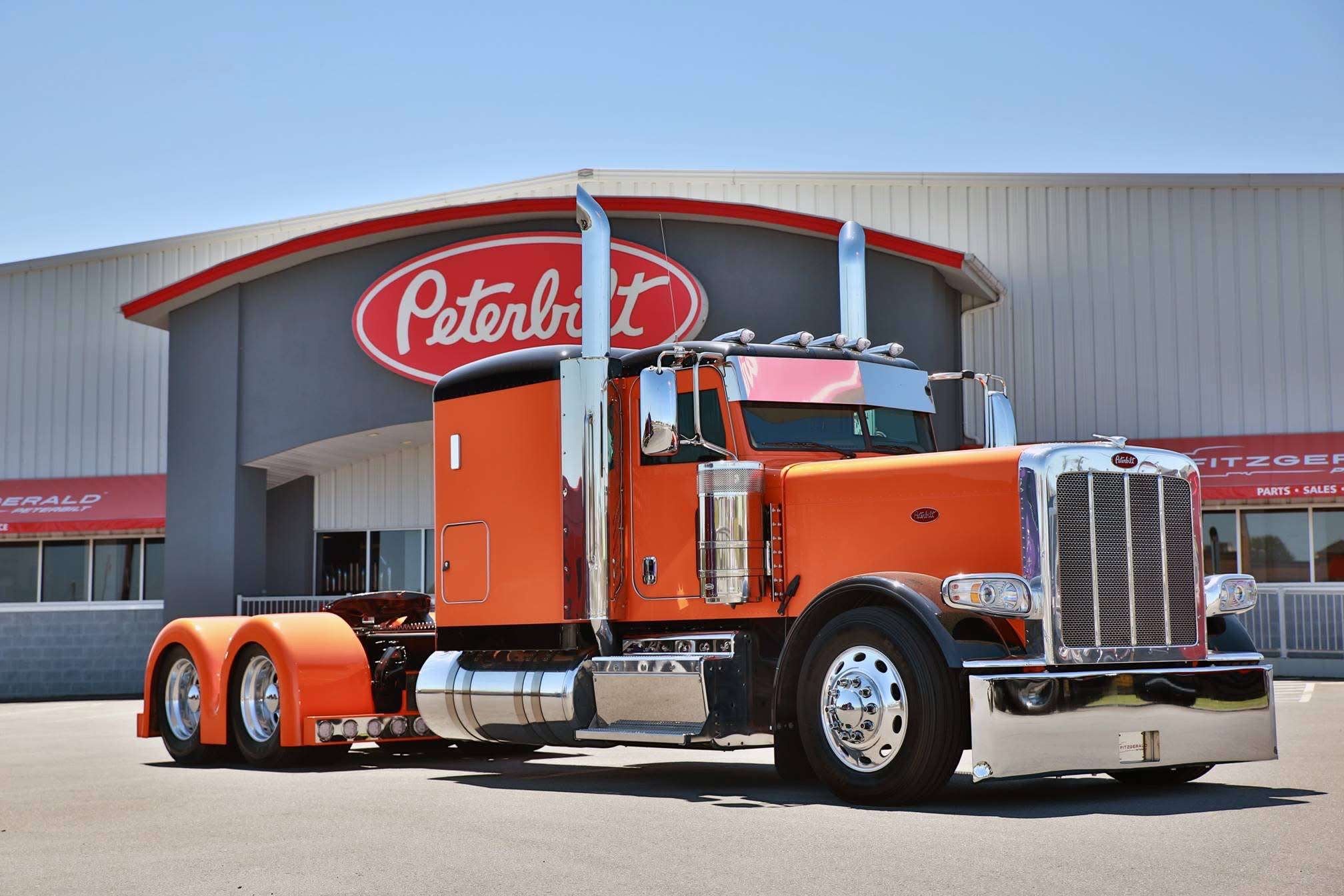 Project Two Double Hump Rear Fender Set - Thumbnail 9