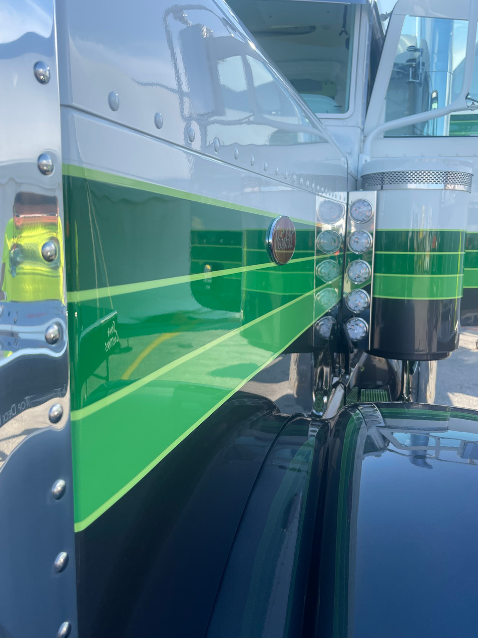 Peterbilt Air Cleaner Light Panels - Front Side - Thumbnail 6