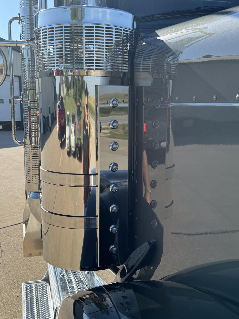 Peterbilt 589 Air Breather Panel - Strap Design - Rear - (3) Watermelon Lights Holes