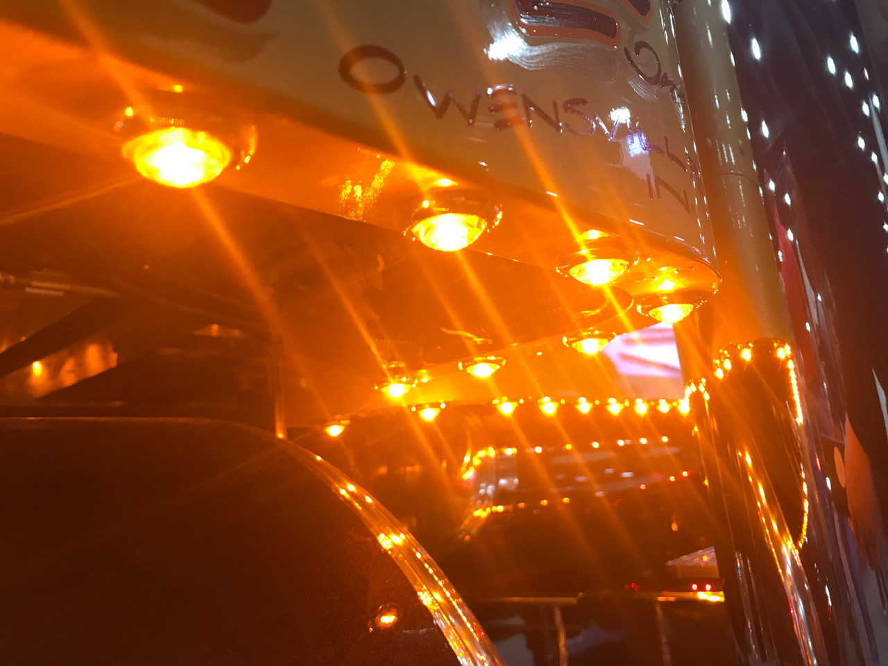 Peterbilt Sleeper Panels  - Full Wrap - Aftermarket Exhaust - 48"/58 Sleeper - Light Kit Included - Thumbnail 3