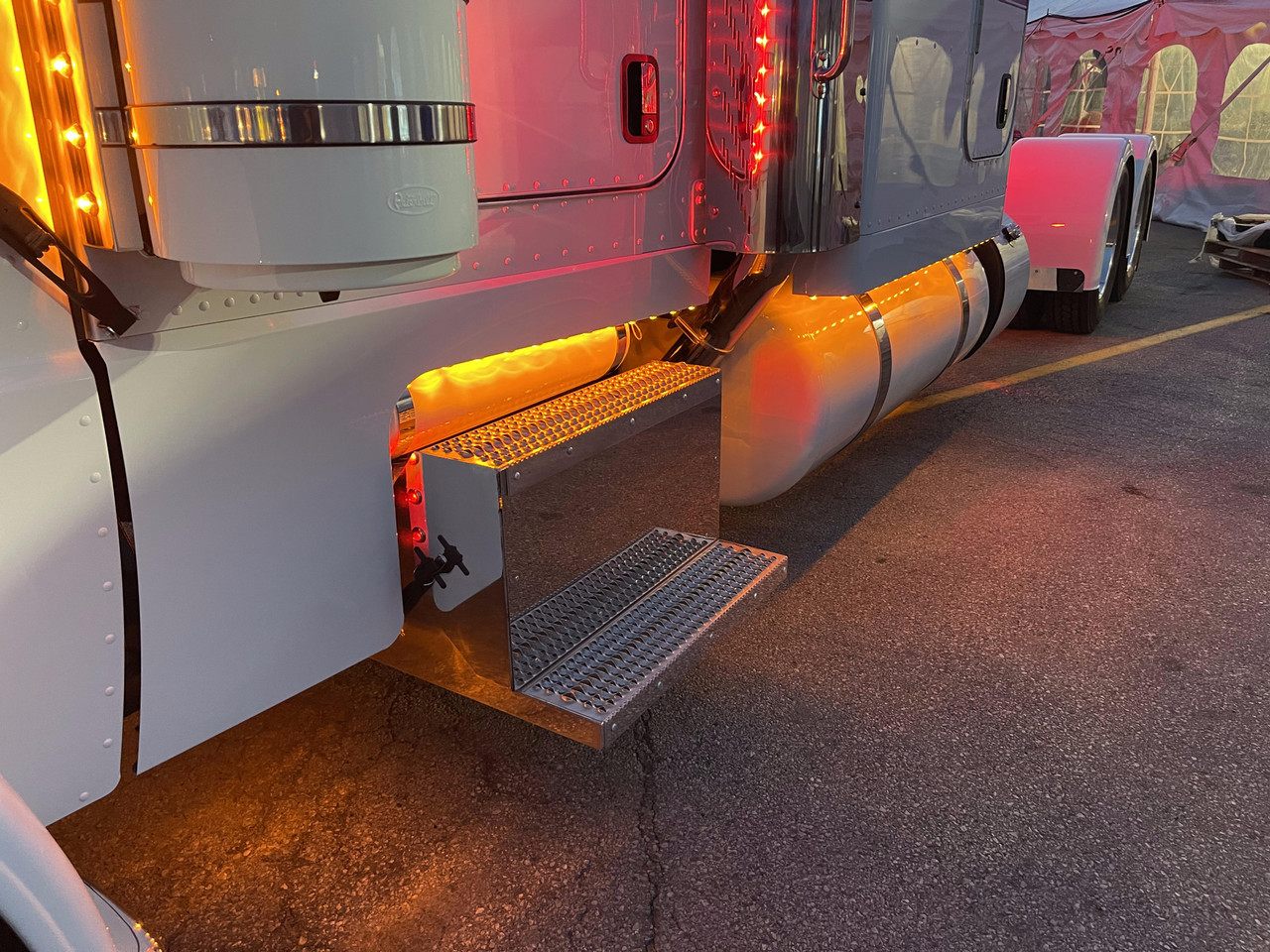 Peterbilt Sleeper Panels - Front Wrap - Stock Exhaust - 70"/78" Sleeper- 2" Extensions - No Light Kit Included