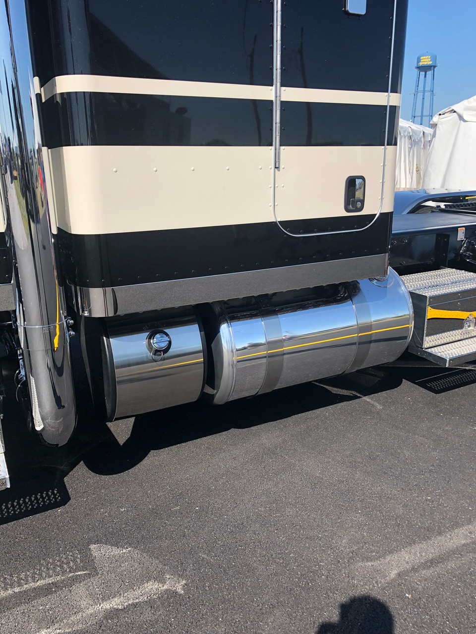 Peterbilt Sleeper Panels - Front Wrap - Aftermarket Exhaust - 70"/78" Sleeper- 12" Extension -  No Light Kit Included - Thumbnail 3