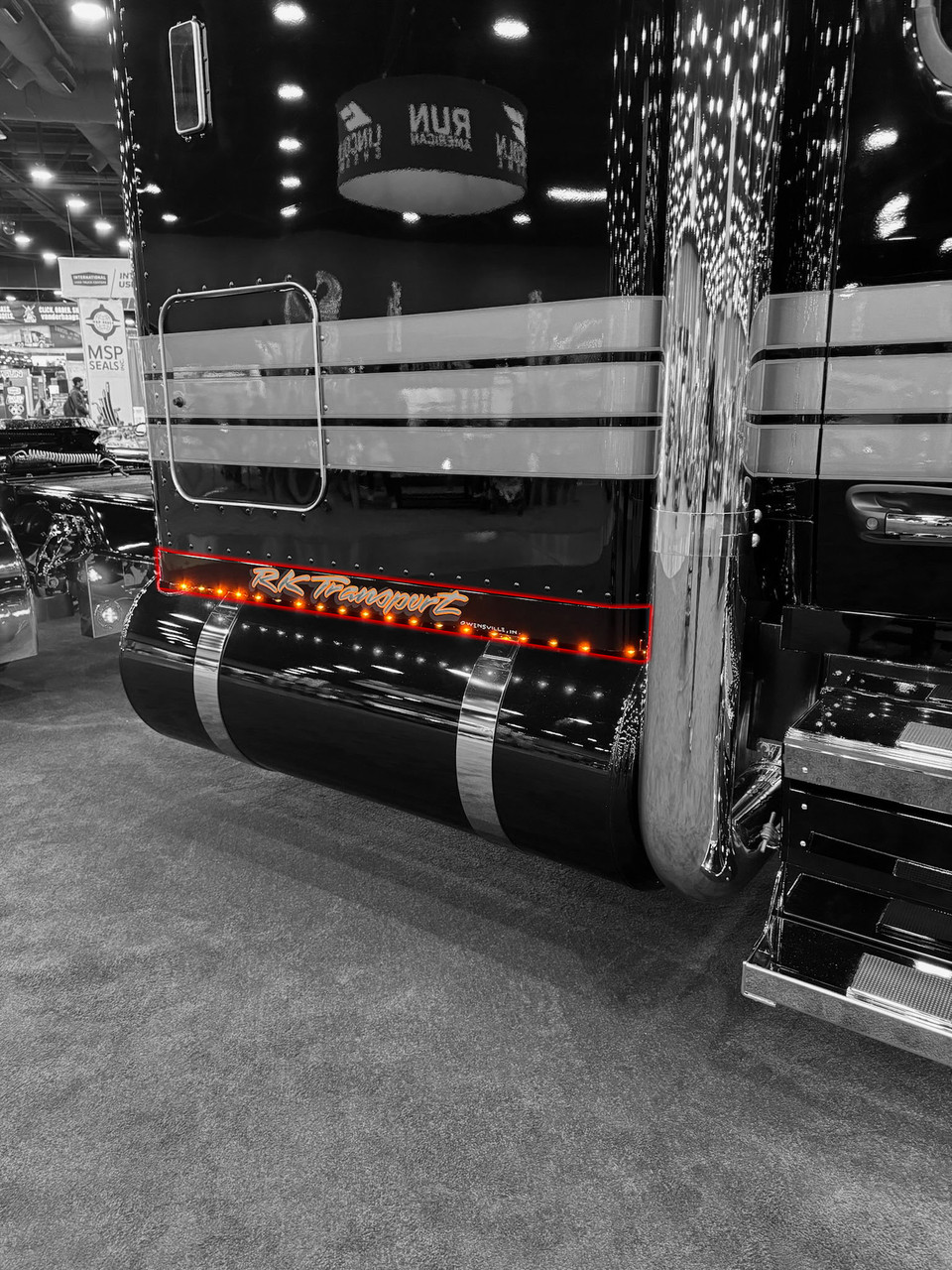 Peterbilt 589 Sleeper Panels - 72" Sleeper