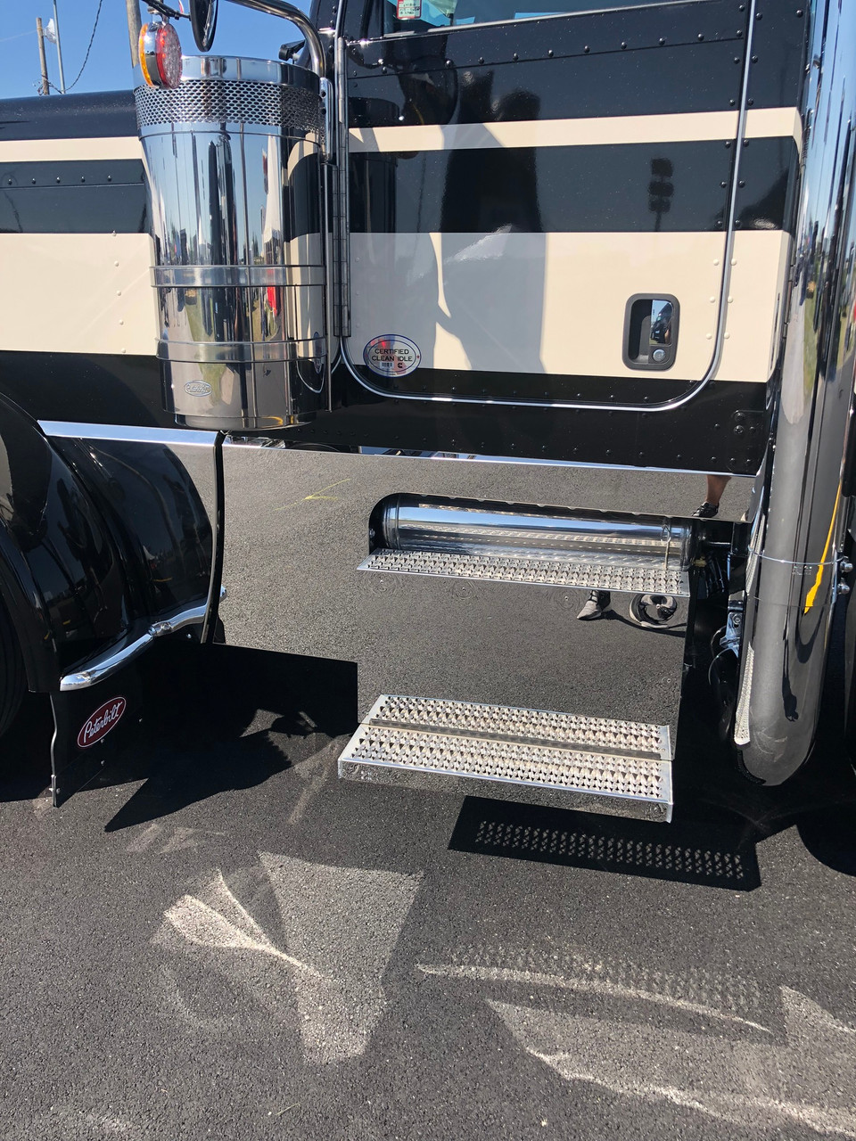 Cab & Cowl Panel Set fits 2019 389 DEF with Aftermarket Exhaust and Box Forward Position - No Light Kit Included - Thumbnail 2
