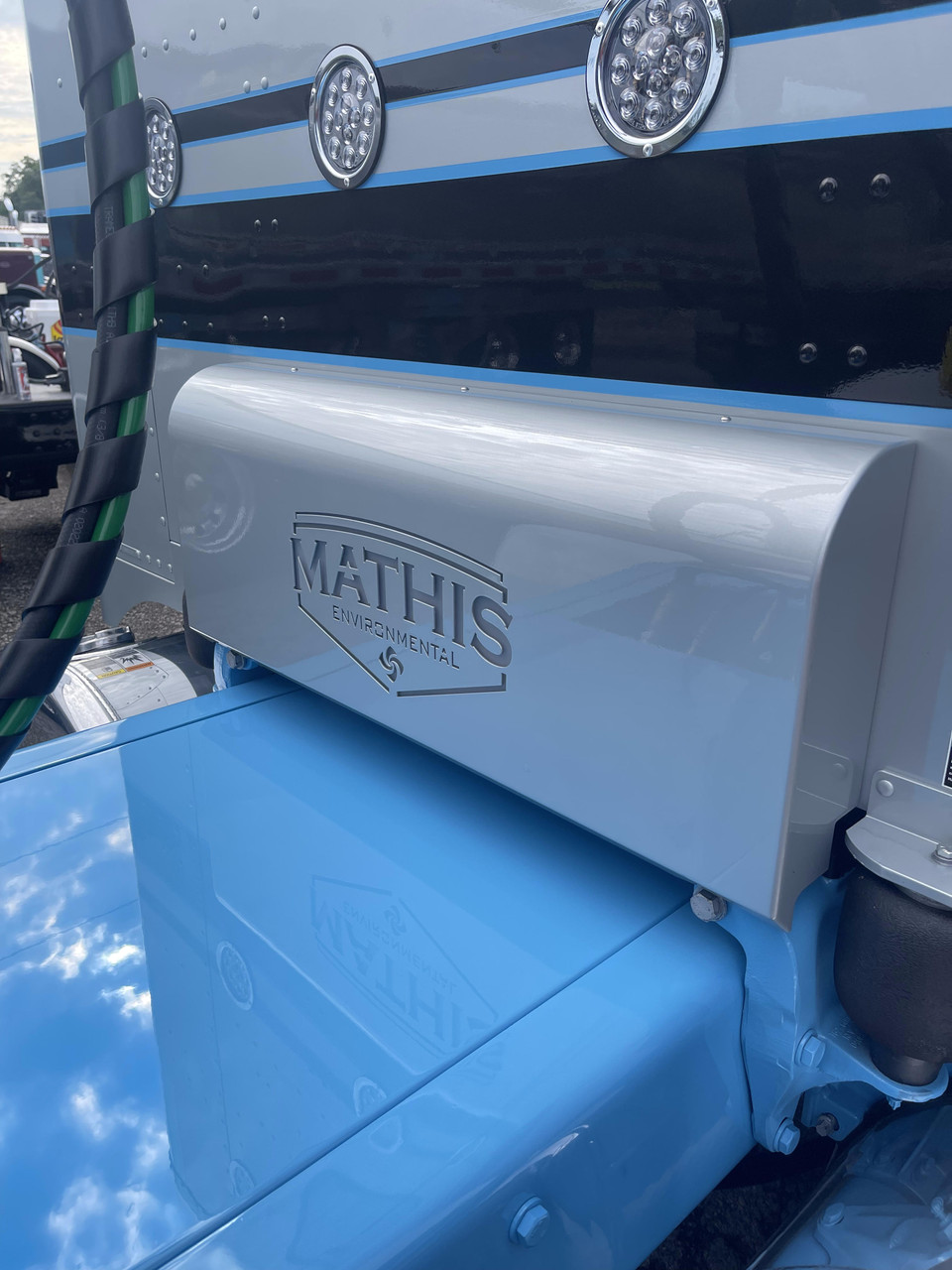 Peterbilt 389 Shock Box Cover - Round Top Design - Thumbnail 3