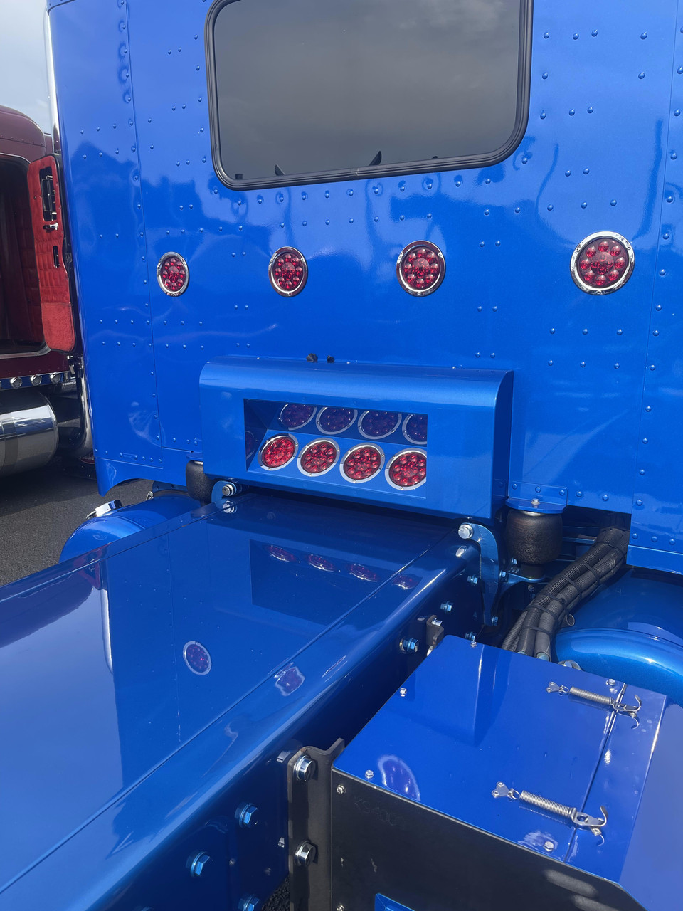 Peterbilt 389 Shock Box Cover - Round Top Design with Center Recessed - 70"/78" - Thumbnail 2