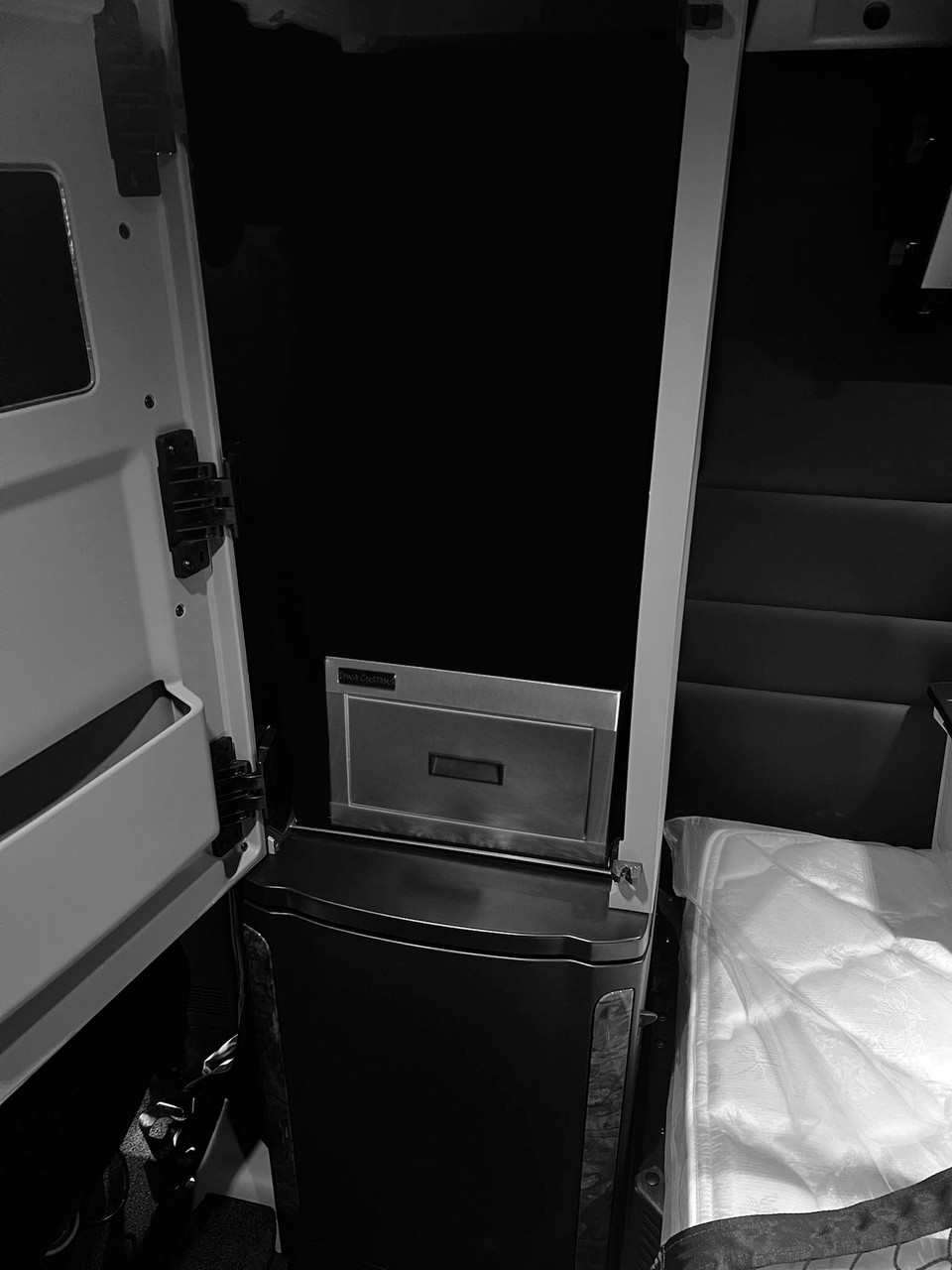 1-Drawer Passenger Side Storage Solution - Fits Peterbilt 589 - Brushed Stainless Steel