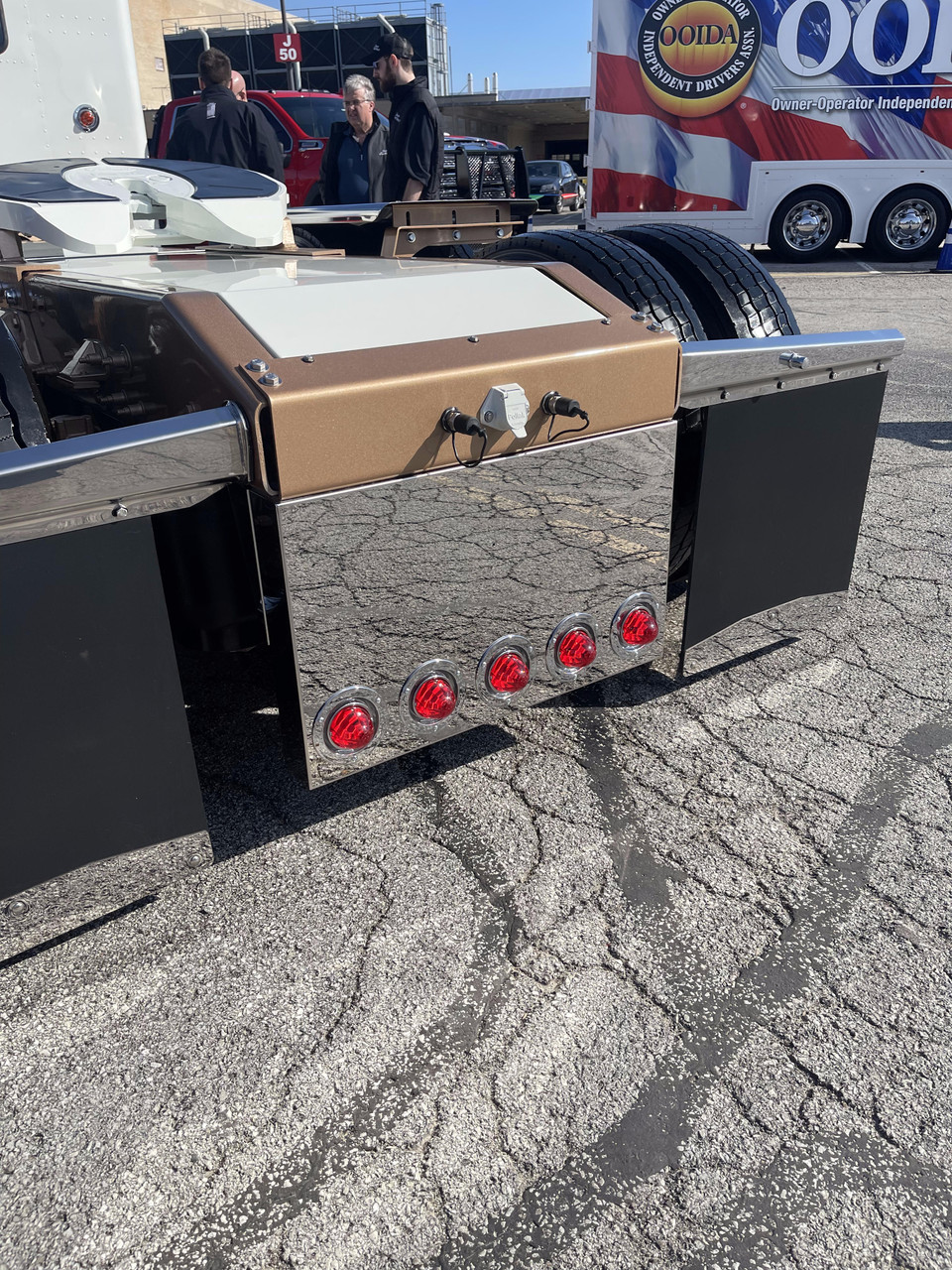 Rear Center Panel - 20" Drop - (3) 3/4" lights & (5) 4" Round Lights - Thumbnail 2