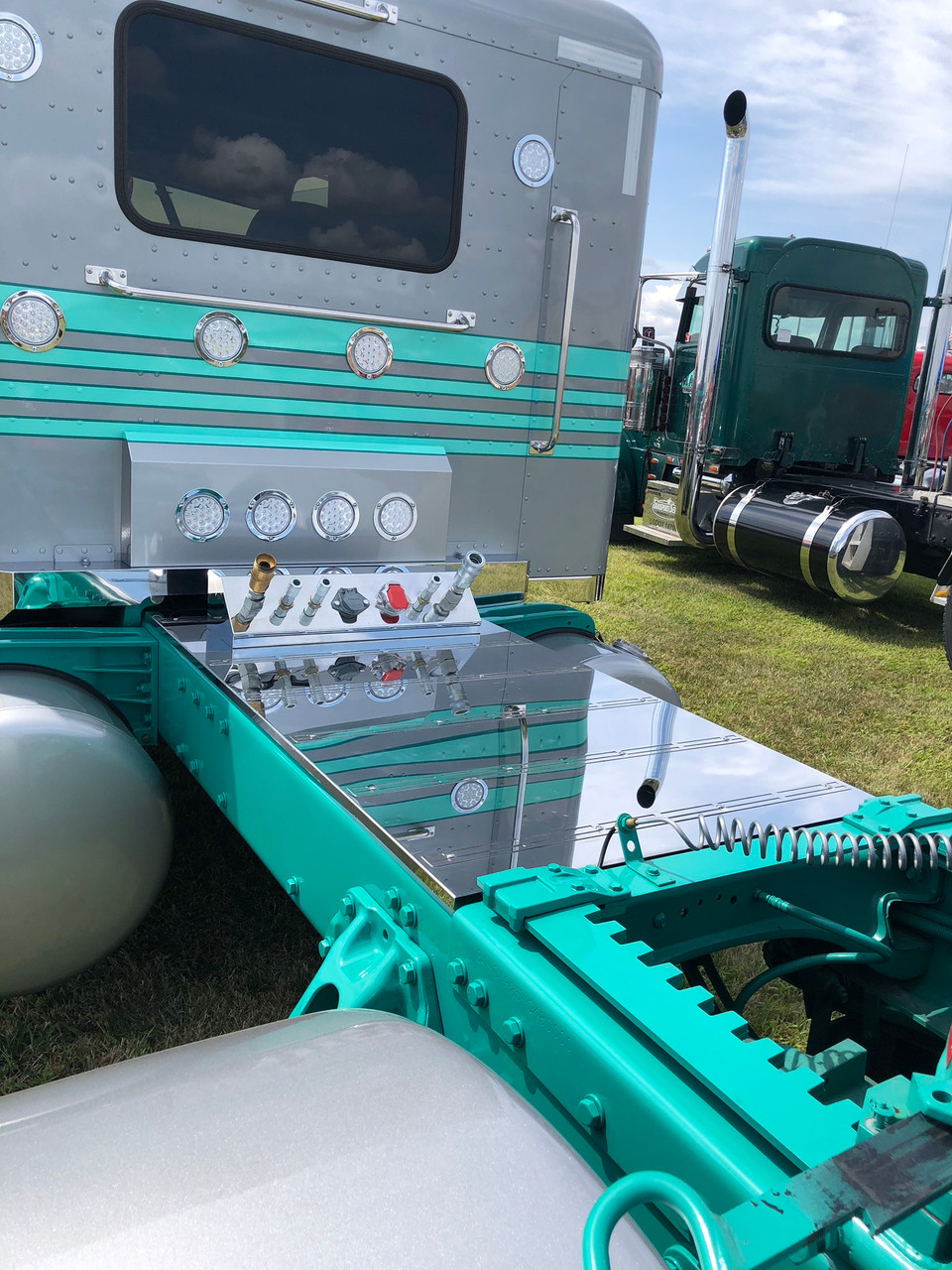 On-Top Deck Plate