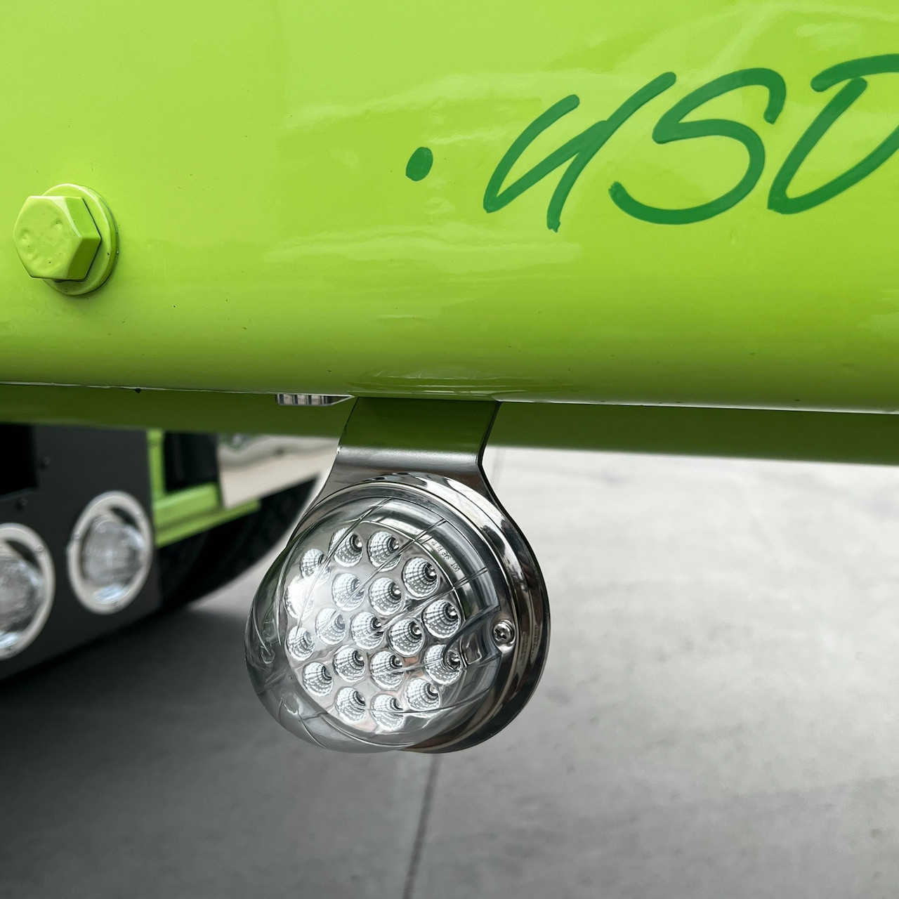 Universal Outward Facing Frame Light