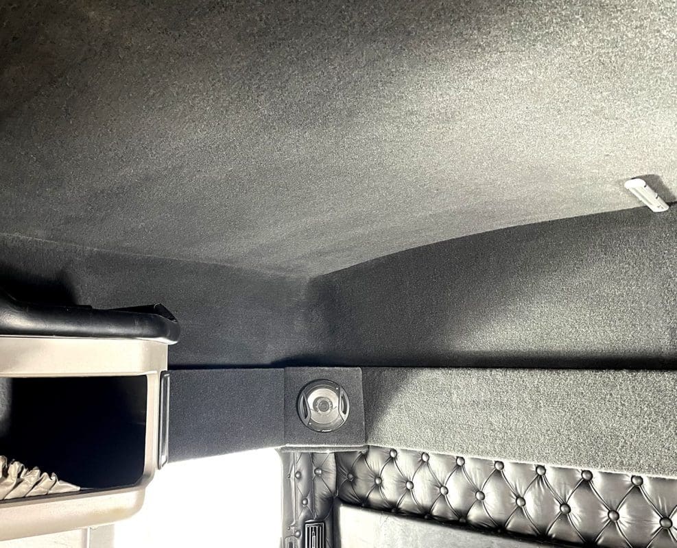 Kenworth 72″ Flat Top Conversion - Thumbnail 7