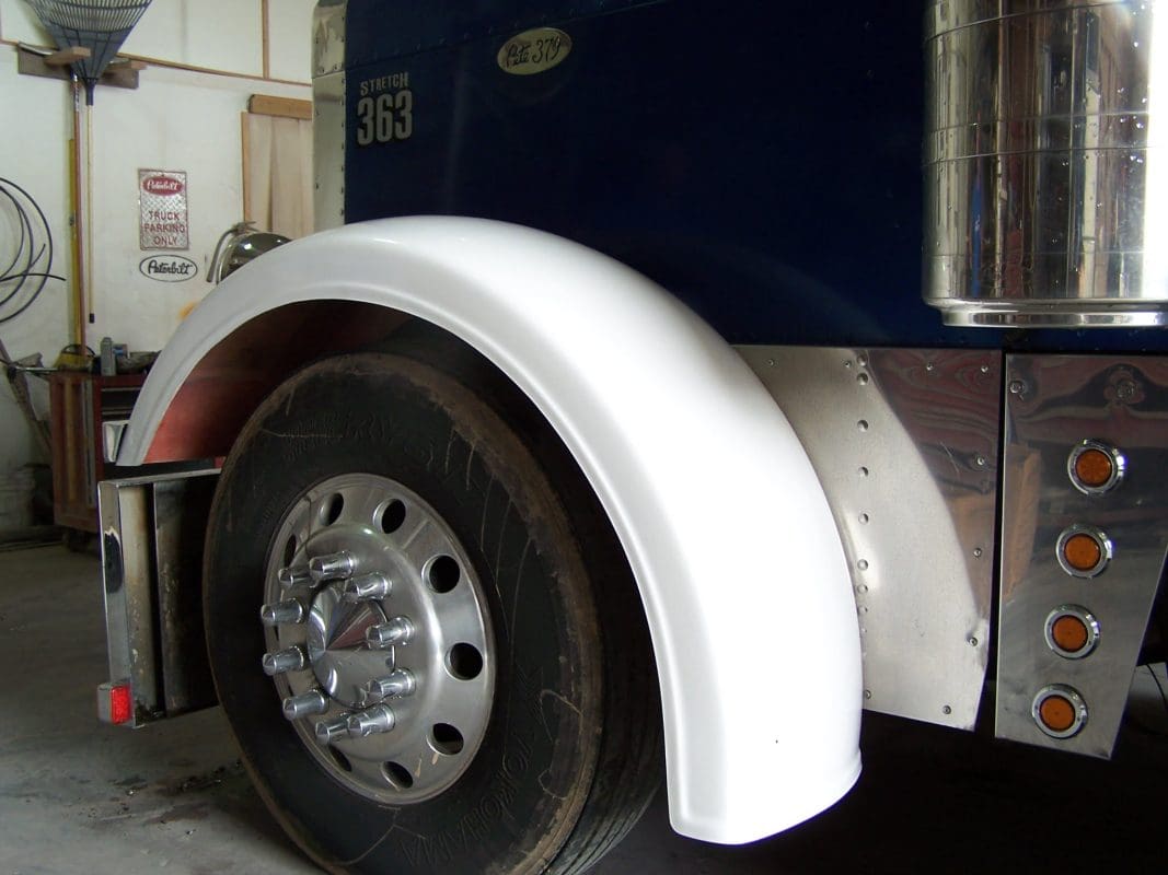 379 Front Fender 4.5 - Thumbnail 7