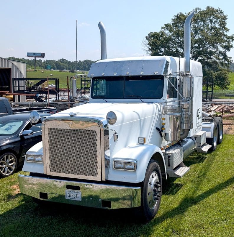 Freightliner Mid Roof Conversion with Built-in Liner 70″ - Thumbnail 2