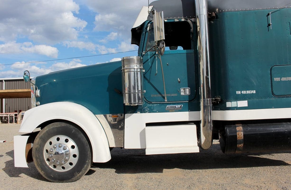 Freightliner XL 70 Cowl Panels - Thumbnail 5