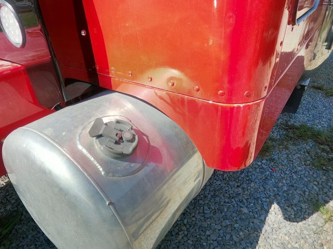 Sleeper Panels 63 8 No fairings - Thumbnail 2