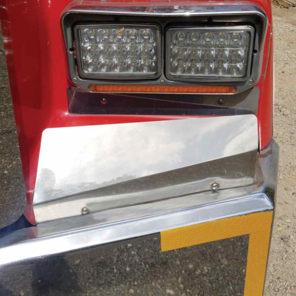 KW. T800 Under Headlight Fender Guards (1987-1995)