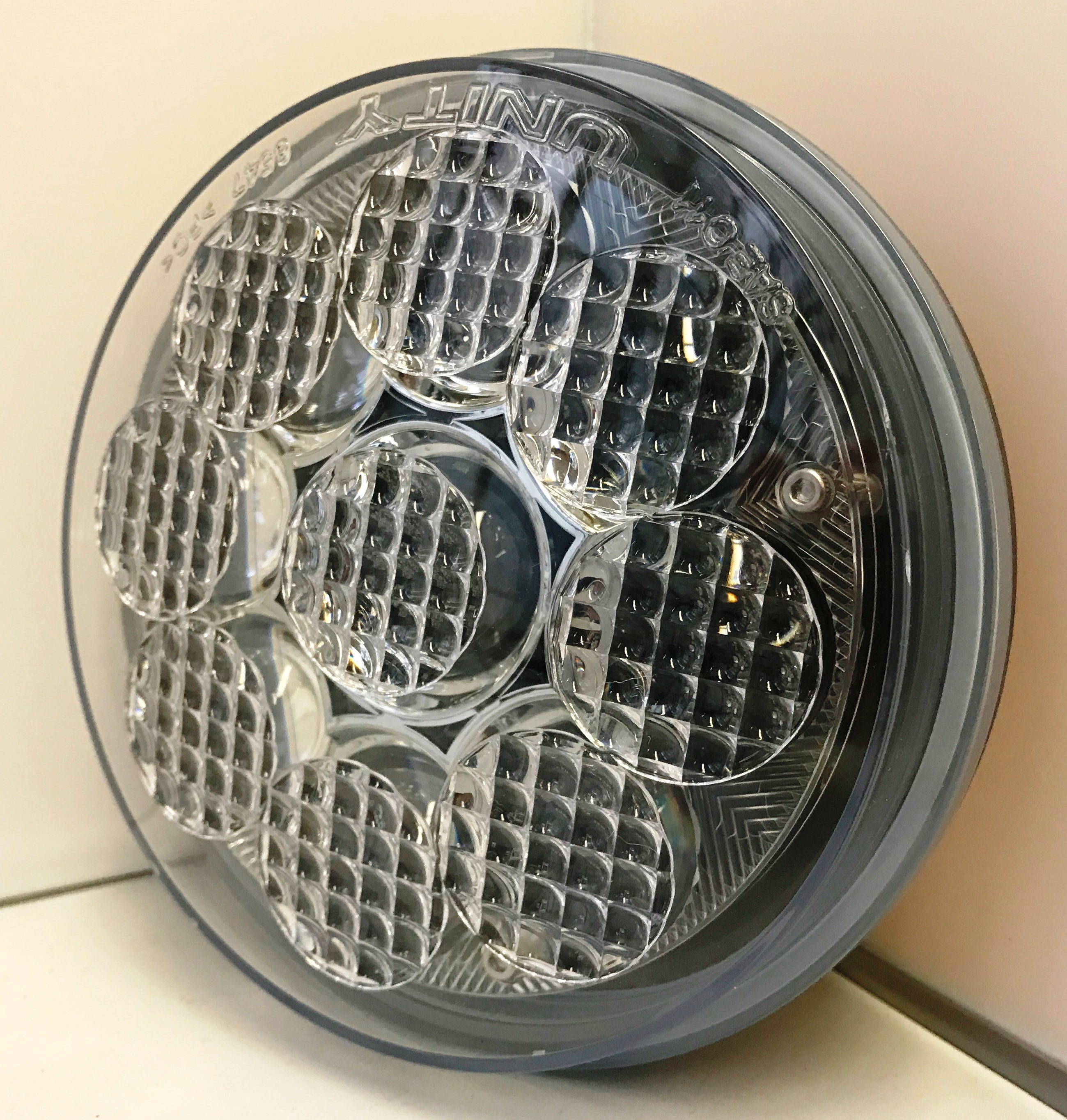U-8915 6" dia. LED Clear Flood Lamp
