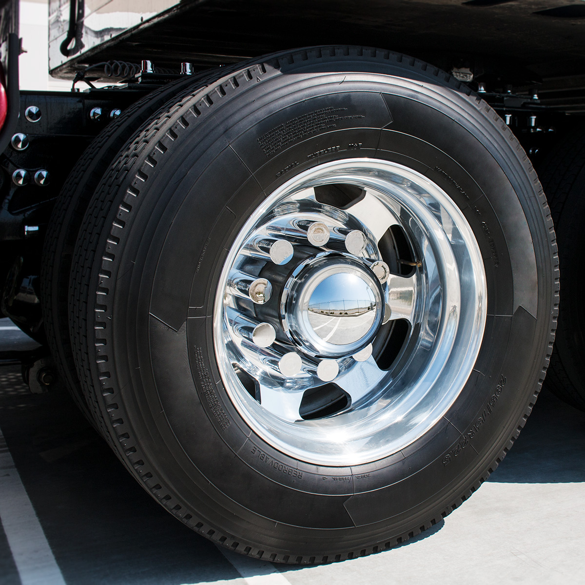 33mm x 3-1/2" Chrome Plastic Cylinder Nut Covers - Thread-On (Color Box of 10) - Thumbnail 5