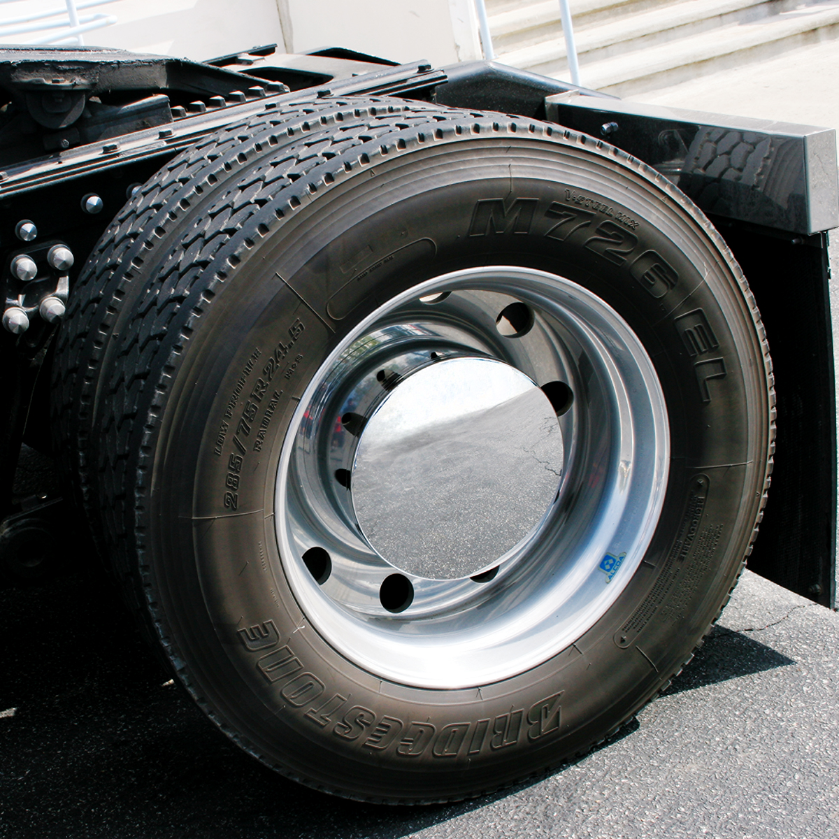 Chrome Plastic Single Hub Design Rear Axle Cover With 33mm Thread-On Nut Covers - Thumbnail 7