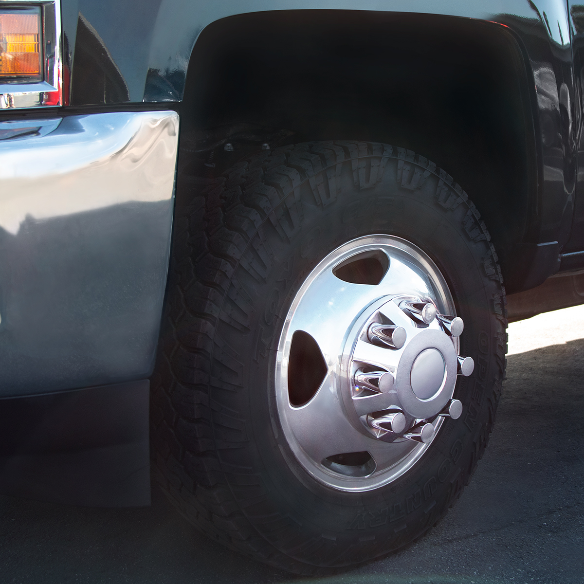 Chrome Cylinder Hubcap Nut Cover For 1999-2018 Chevy & GMC 2500/3500-Push-on (Color Box of 32) - Thumbnail 3