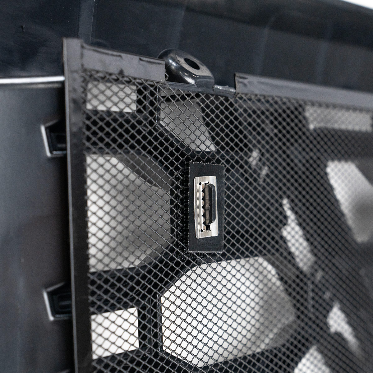 Grille With Bug Screen For 2018-2024 Volvo VNL-Silver - Thumbnail 5