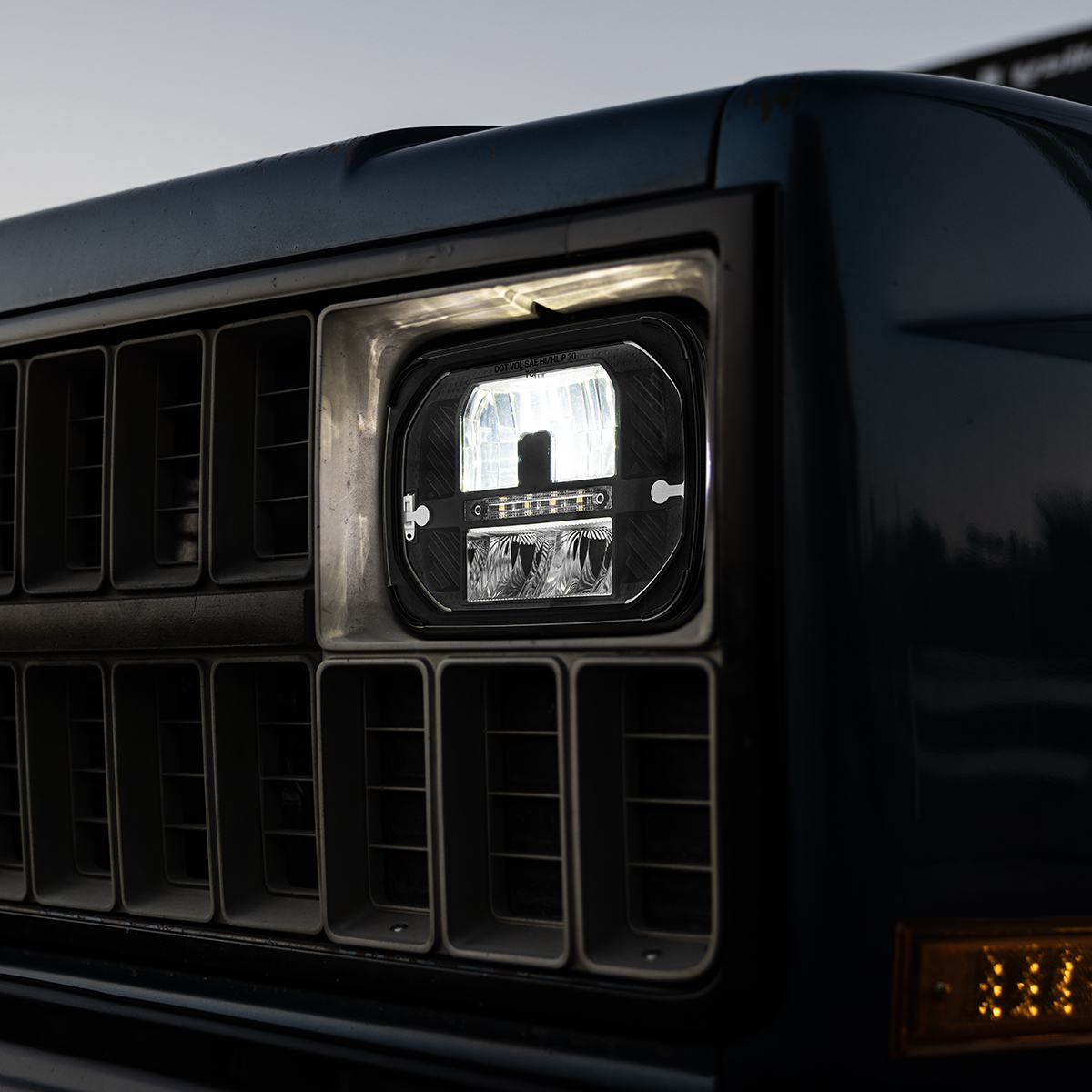 ULTRALIT - Heated 5"X7" LED Headlight With White Position Light - Thumbnail 9