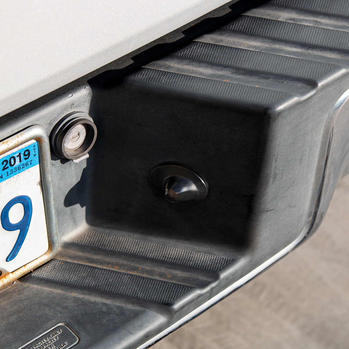 Black License Plate Light Lens For 1990-2004 Ford Truck - Thumbnail 4