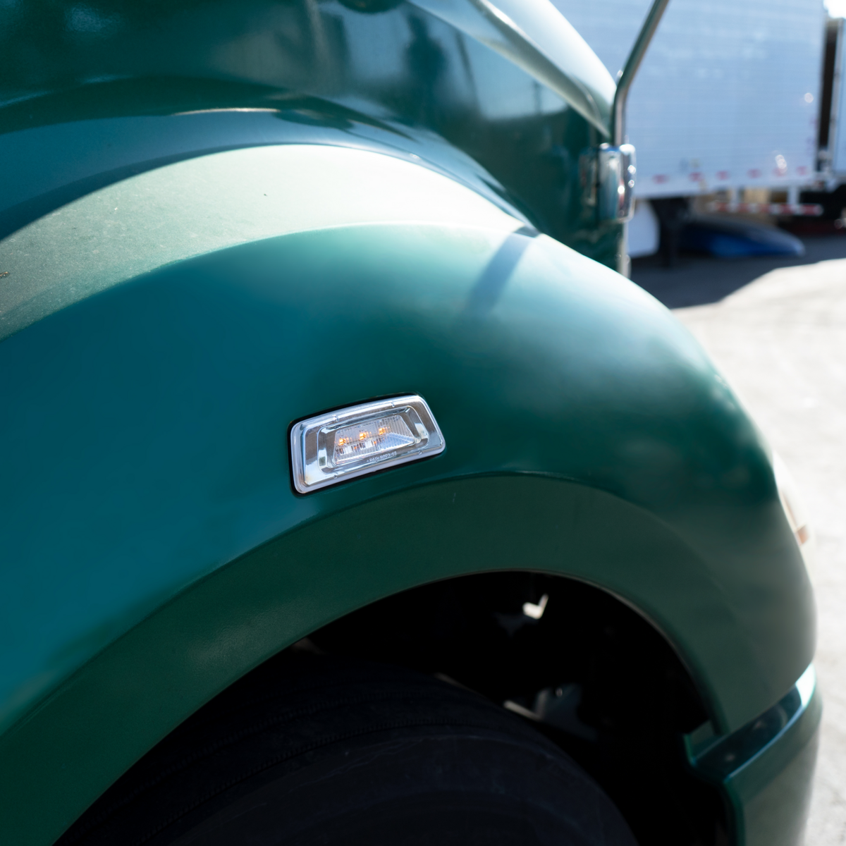 3 LED Fender Turn Signal/Parking Light For Kenworth T680/T700/T880 - Amber LED/Clear Lens - Thumbnail 15