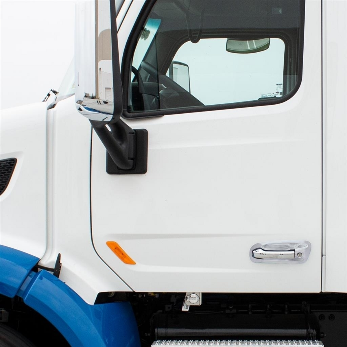 Chrome Door Handle Cover For Peterbilt 579 (2013-2021) & 567 (2015-2019) - Driver - Thumbnail 6