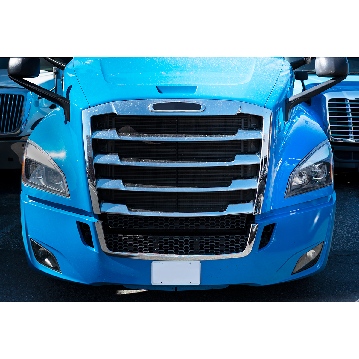 Chrome Grille With Bug Screen For 2018-2024 Freightliner Cascadia - Thumbnail 3