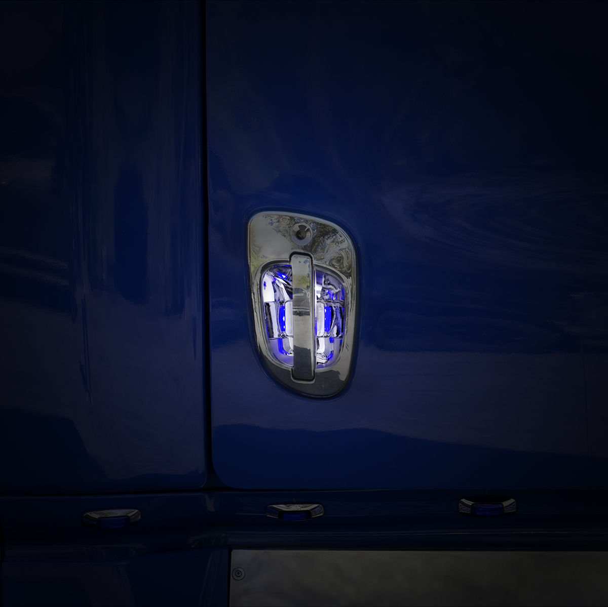 6 Blue LED Chrome Door Handle Cover for Freightliner - Passenger - Thumbnail 4