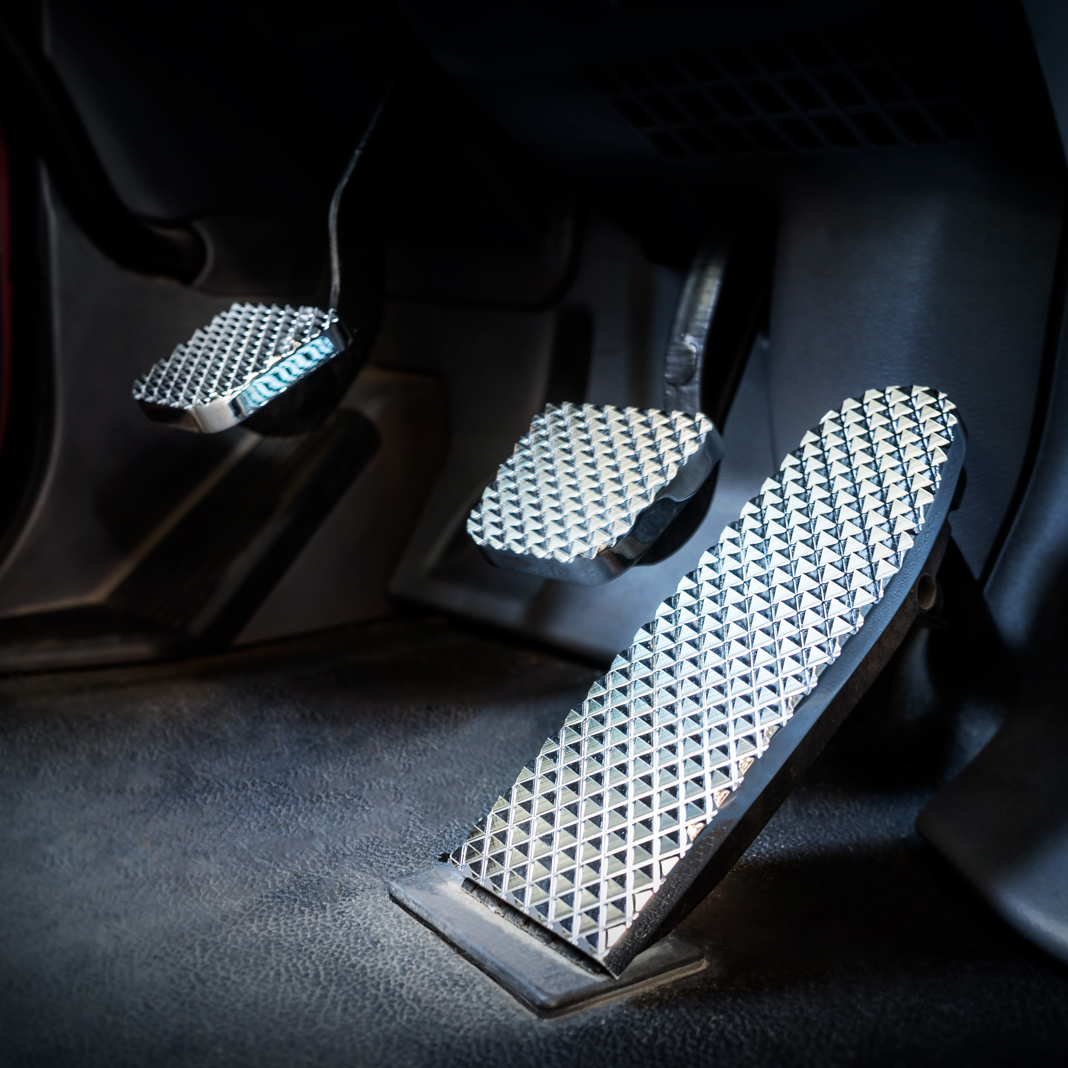 Chrome Billet Aluminum Diamond Pedal Set For 2014+ Peterbilt 567/579/587/589 - Thumbnail 3