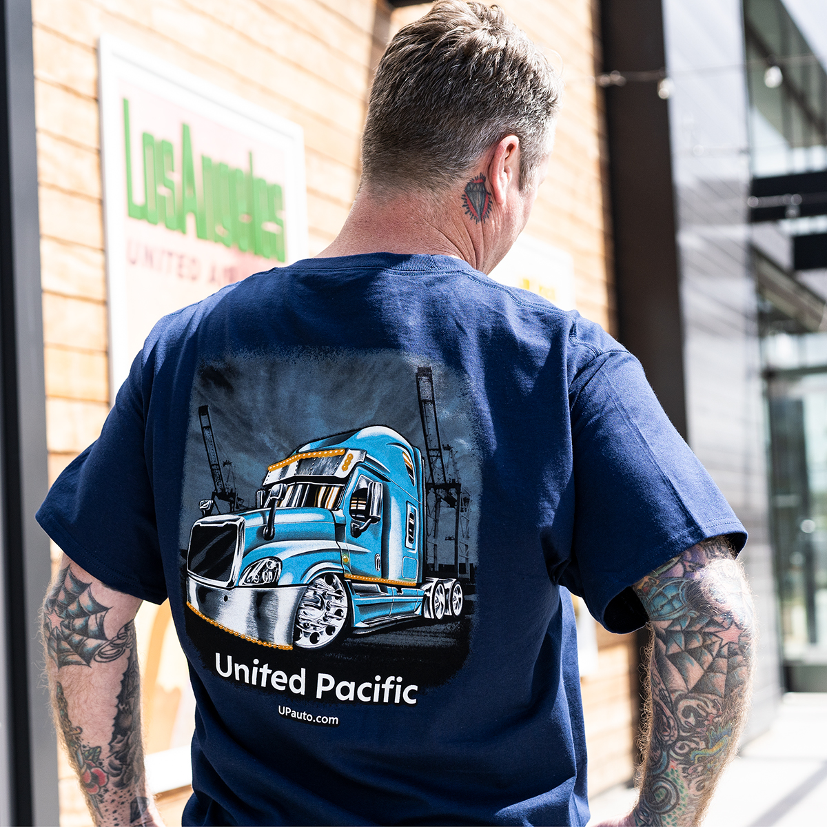 United Pacific Freightliner Truck T-Shirt - Large - Thumbnail 3