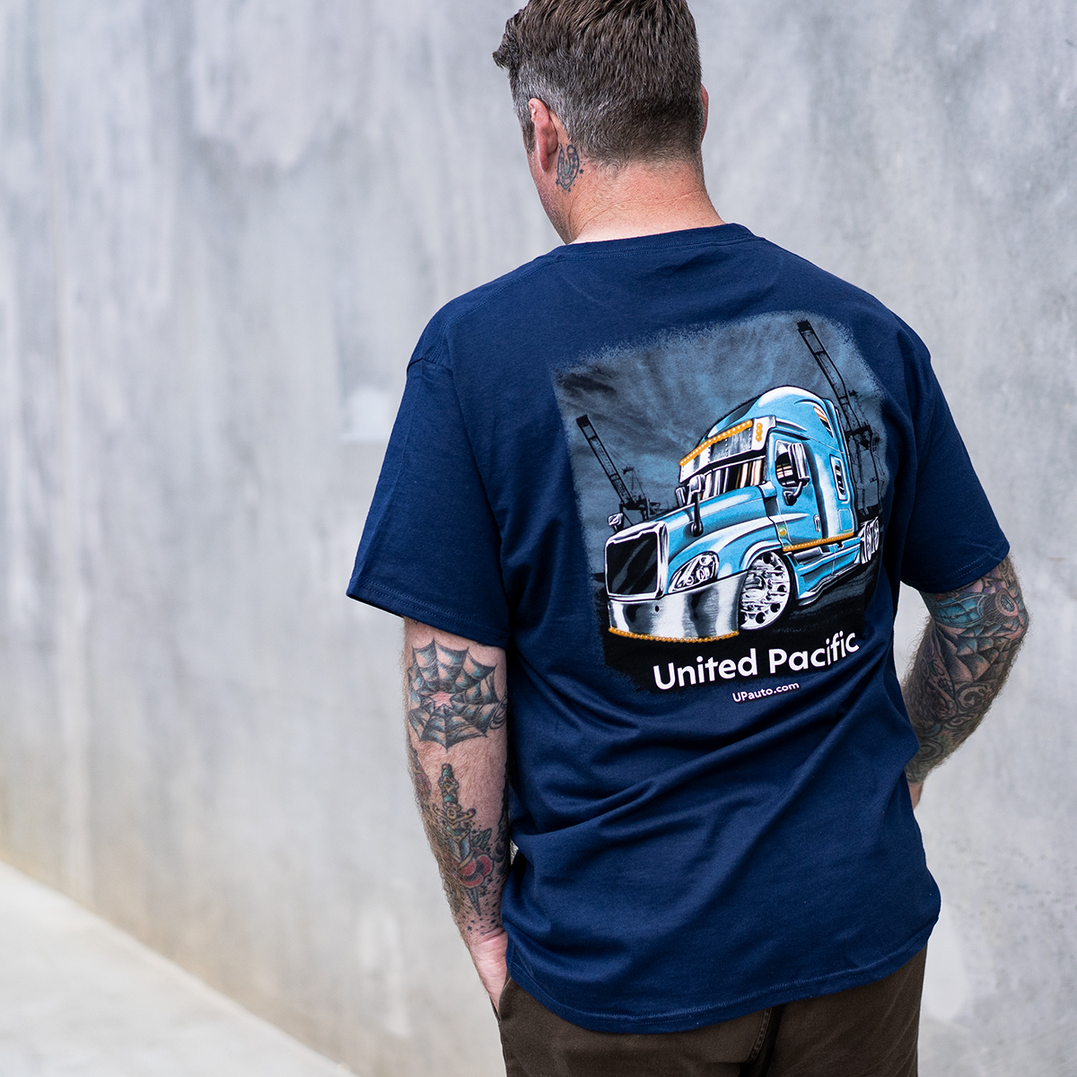 United Pacific Freightliner Truck T-Shirt - Medium - Thumbnail 5